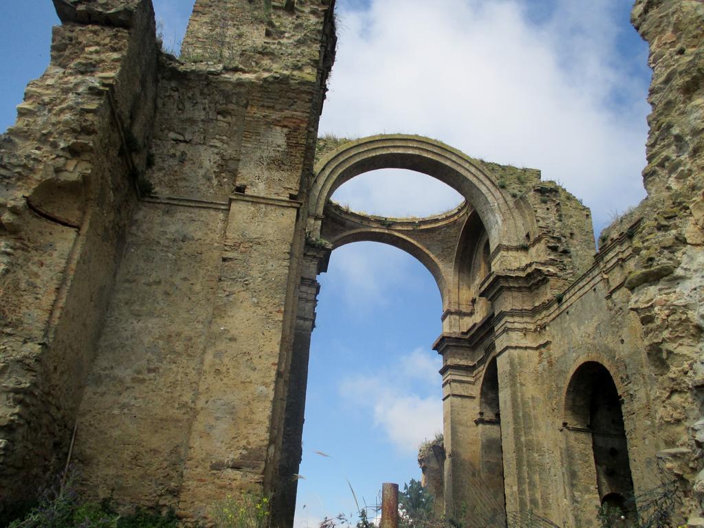 Grottole Vacanza Alla Chiesa Diruta מראה חיצוני תמונה